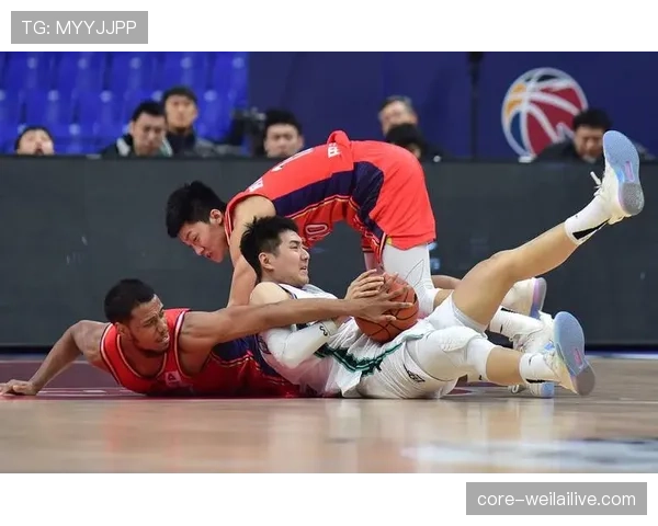 篮球比赛中同时发生犯规时判罚优先级规则具体如何执行